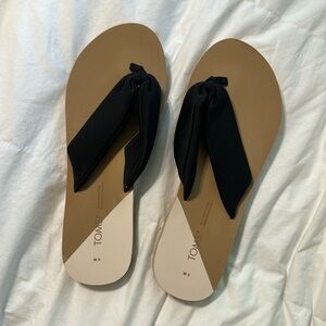 Toms thong sandals